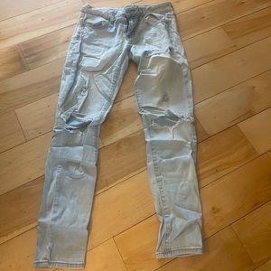 Light American Eagle size 4 regular length jeans